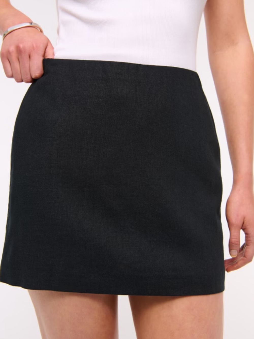 Abercrombie & Fitch Scarlett Linen Blend Mini Skort Black